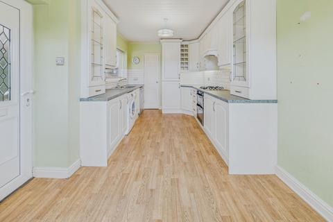 12 Combs Close, New Mills, High Peak, SK22 3ED