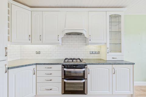 12 Combs Close, New Mills, High Peak, SK22 3ED