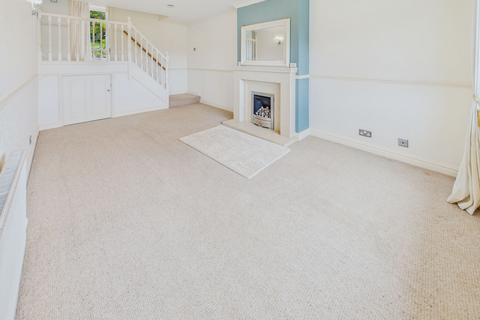 12 Combs Close, New Mills, High Peak, SK22 3ED