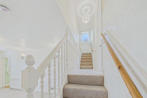 12 Combs Close, New Mills, High Peak, SK22 3ED