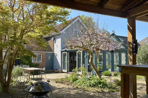 4 bedroom cottage for sale, Ramley Road, Pennington, Lymington SO41