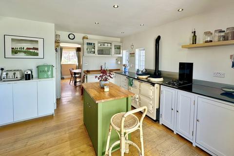 4 bedroom cottage for sale, Ramley Road, Pennington, Lymington SO41