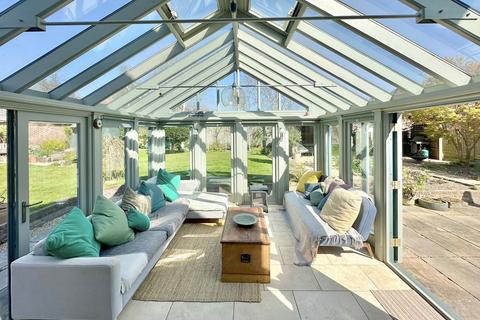 4 bedroom cottage for sale, Ramley Road, Pennington, Lymington SO41