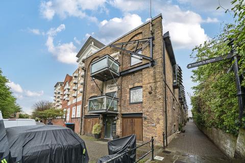 2 bedroom apartment for sale, Odessa Street, Odessa Wharf, SE16