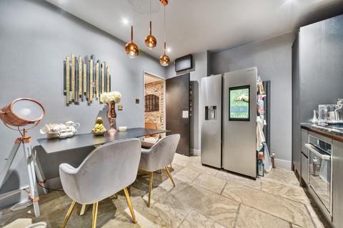 2 bedroom apartment for sale, Odessa Street, Odessa Wharf, SE16