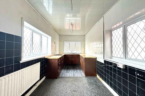 3 bedroom terraced house for sale, Altom Street, Blackburn. Lancs. BB1 7LJ