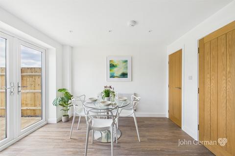 4 bedroom semi-detached house for sale, Mount Road, Castle Gresley