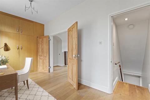44 Ash Grove, Ilkley, LS29 8EP