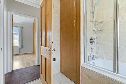 44 Ash Grove, Ilkley, LS29 8EP