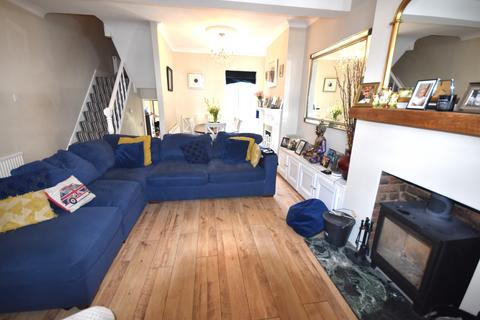 3 bedroom terraced house for sale, Smeaton Road, Woodford Green, Chigwell, IG8