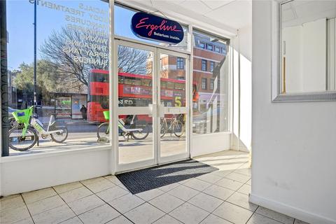 Shop to rent, Essex Road, Islington, London, N1