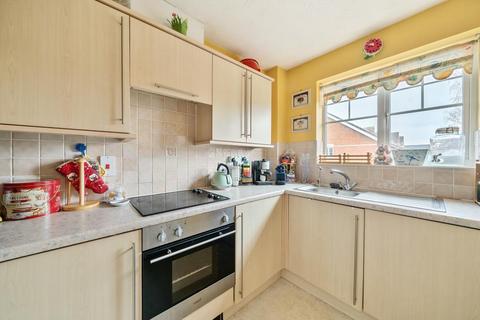 2 bedroom maisonette for sale, Newbury,  Berkshire,  RG14