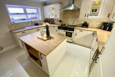 791 Clydach Road, Ynystawe, Swansea, SA6 5BH