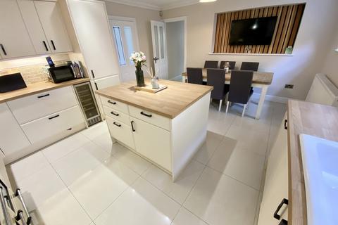 791 Clydach Road, Ynystawe, Swansea, SA6 5BH