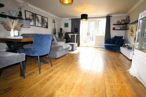 6 Elder Close, Beeston, Sandy, SG19 1GF