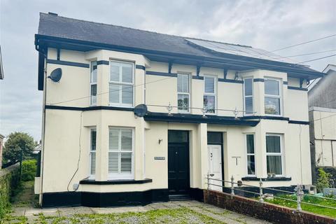3 bedroom semi-detached house for sale, Heol Cennen, Ffairfach, Llandeilo