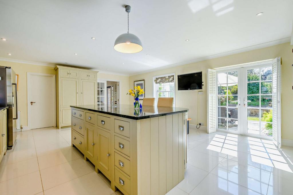 Kitchen/Breakfast Rm
