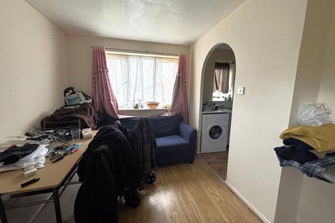 1 bedroom flat for sale, Express Drive, Ilford, IG3