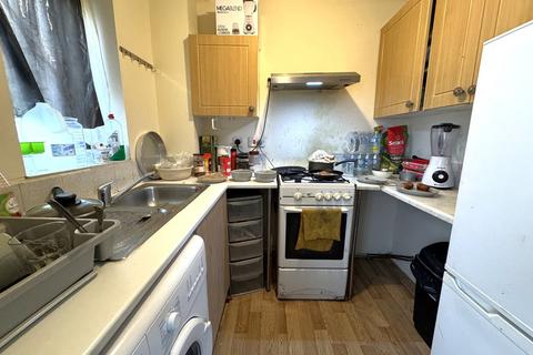1 bedroom flat for sale, Express Drive, Ilford, IG3