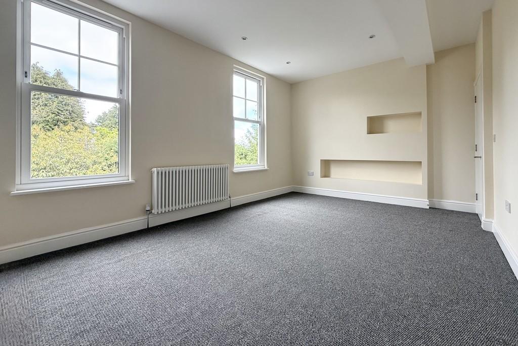 Apartment in Surrey - View 2