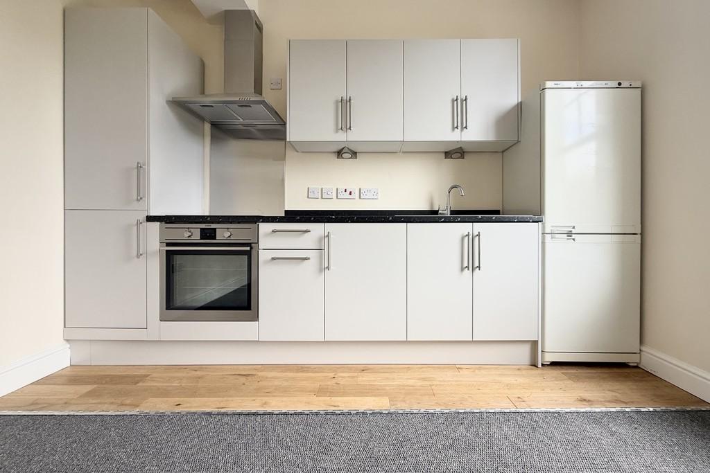 Apartment in Surrey - View 3