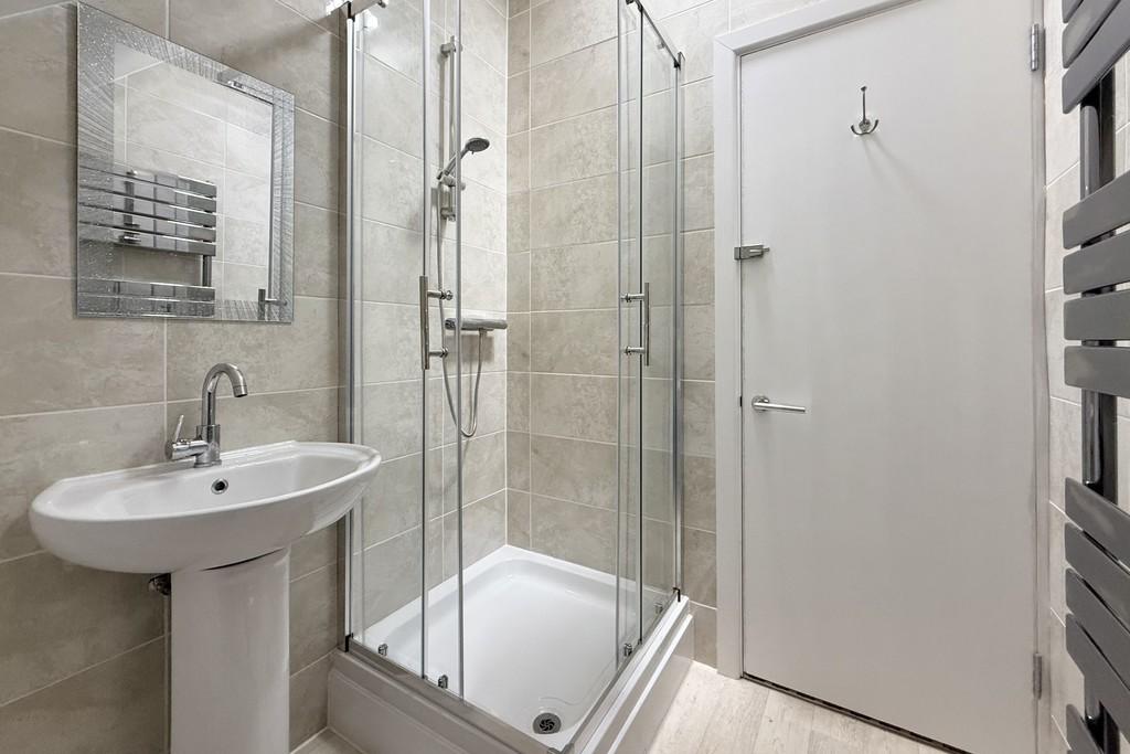 Apartment in Surrey - View 5