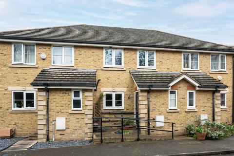 3 Arborfield Close, London, SW2 3NX