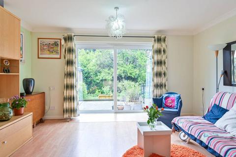 3 Arborfield Close, London, SW2 3NX