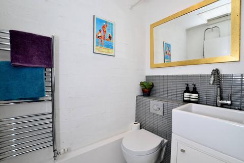2 bedroom terraced house for sale, Orsman Road, Hoxton, London, N1
