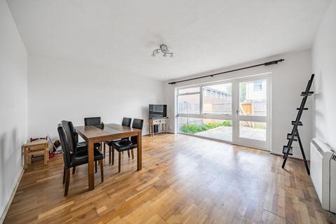 44 Waleton Acres, Wallington, SM6 8PU