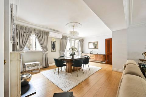 undefined, Brick Street, Mayfair, London, W1J