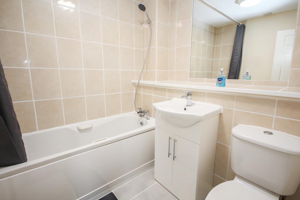 2 Barton Ct - Small Redone-17