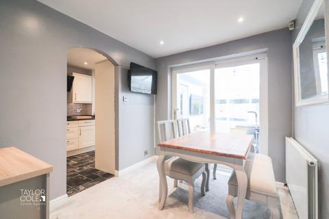 124 Briar, Tamworth, B77 4DZ
