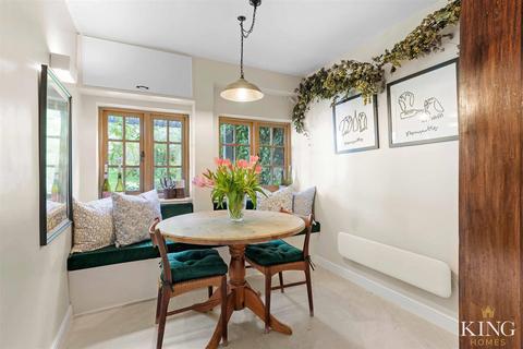 Yew Tree Cottage, The School House Birmingham Road, Mappleborough Green, Studley, B80 7DJ