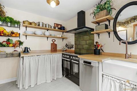 Yew Tree Cottage, The School House Birmingham Road, Mappleborough Green, Studley, B80 7DJ