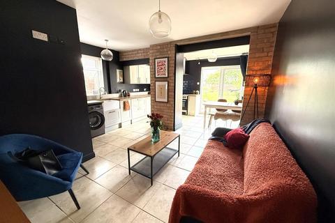 2 bedroom semi-detached house for sale, Beech Avenue, Stretton DE13