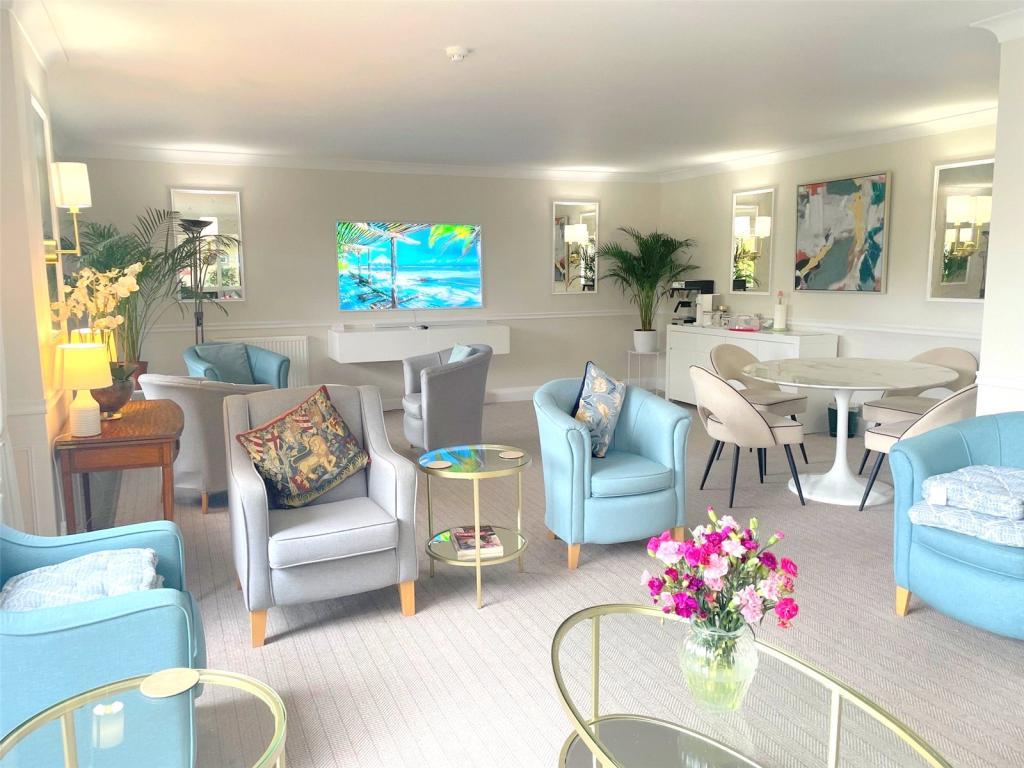 Heathside-finchley-road-golders-hill-nw11