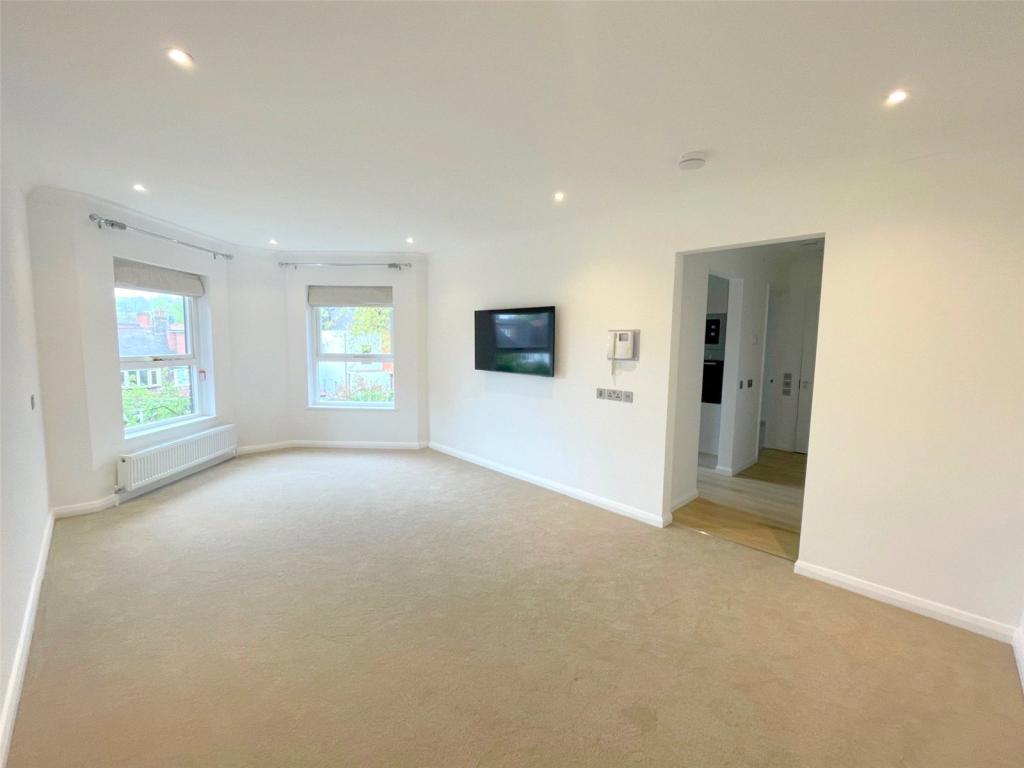 Heathside-finchley-road-golders-hill-nw11