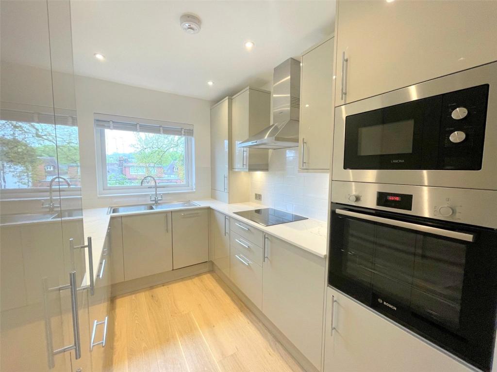 Heathside-finchley-road-golders-hill-nw11