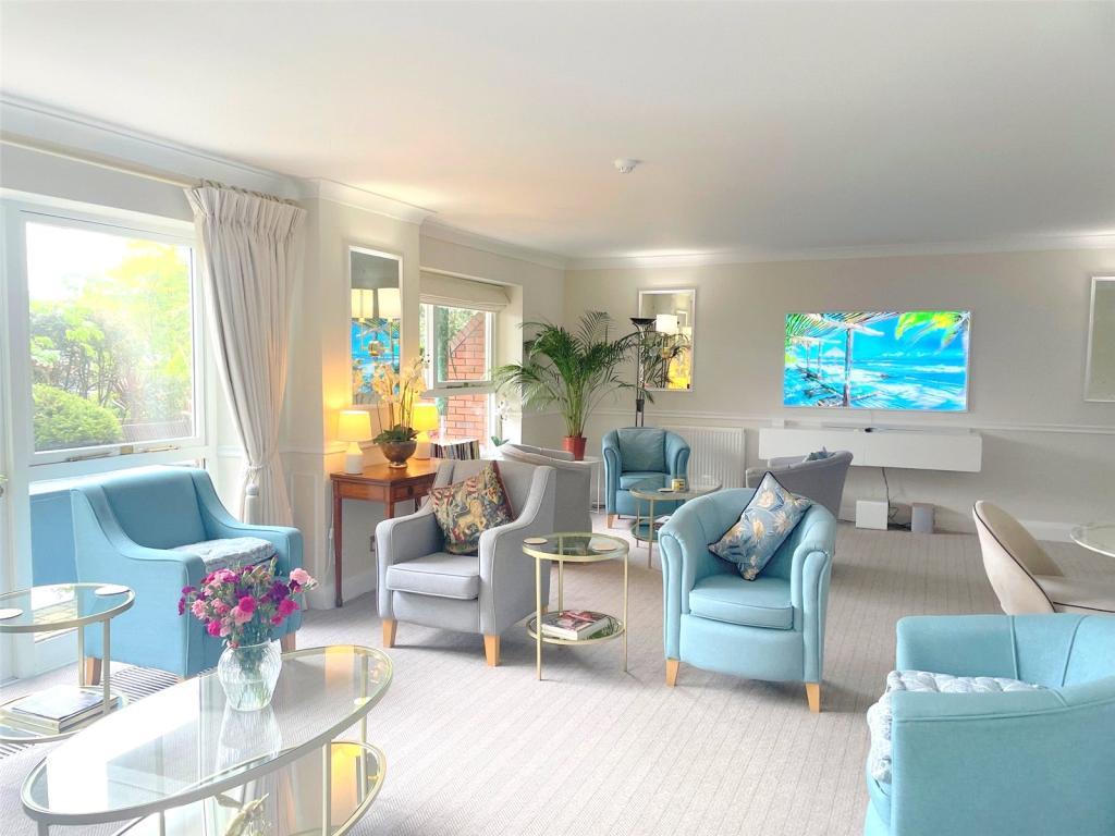 Heathside-finchley-road-golders-hill-nw11
