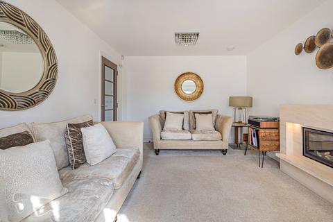 47 Alexander Grove, Bearsden, Glasgow, G61 3EF