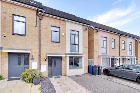 22 Marshfoot Close, Aveley, South Ockendon, RM15 4DW
