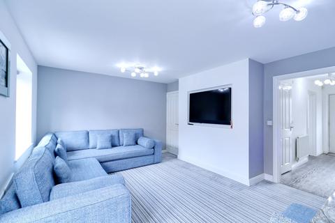 22 Marshfoot Close, Aveley, South Ockendon, RM15 4DW