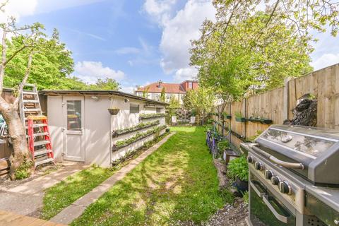 13 Eldertree Way, Mitcham, CR4 1AJ