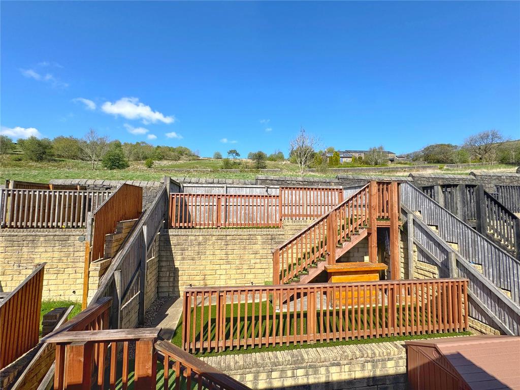 Sunny Upper Tiers