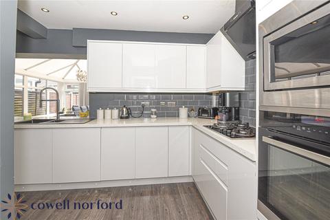 35 Birch Crescent, Newhey, Rochdale, OL16 4LL
