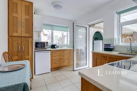 2 bedroom bungalow to rent, New Street, Queniborough, LE7