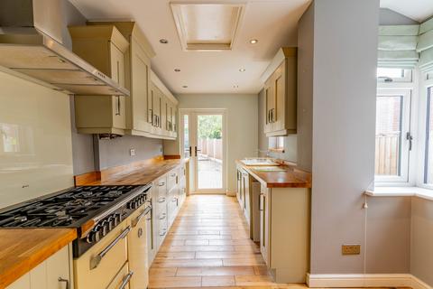 4 bedroom terraced house for sale, High Street, Kinver, Staffordshire, DY7