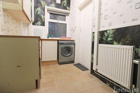 2 bedroom terraced house for sale, West Park Road, Girlington, Bradford, BD8 9SJ
