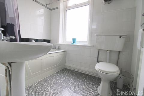 2 bedroom terraced house for sale, West Park Road, Girlington, Bradford, BD8 9SJ